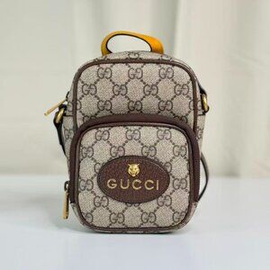Gucci GG Logo Supreme Vintage Neo Shoulder Bag Crossbody with Gold Lion Emblem